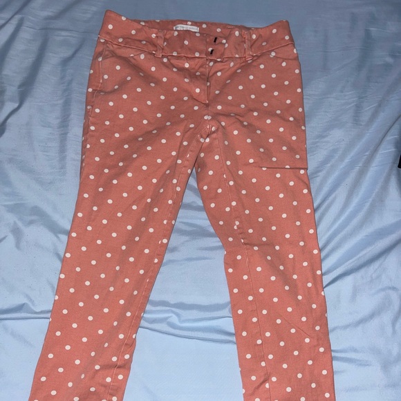 New York and company. Cropped polka dot pant. Size 0 coral and white polka dots - Picture 1 of 3